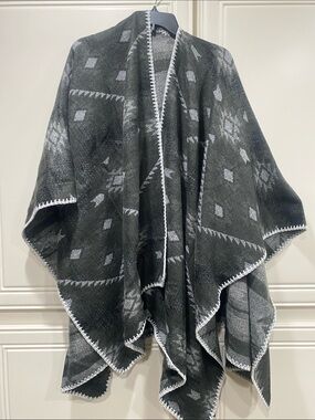 NWT express blanket sweater poncho one size